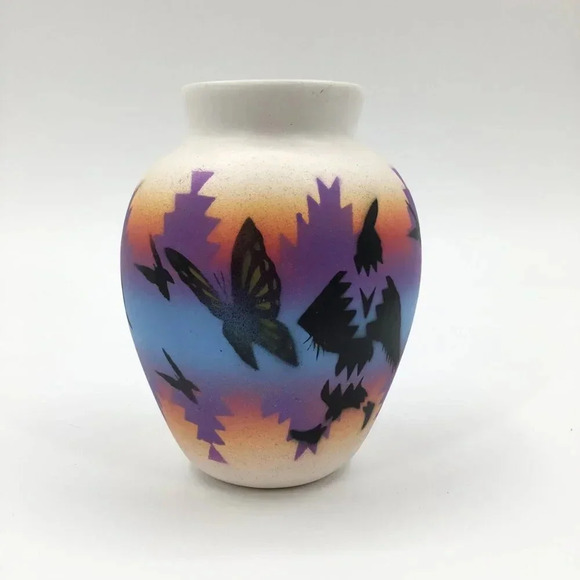 VTG Hozoni Pottery Vase Signed Redhorse Navajo Butterflies Dancer Sunset Colors - Picture 5 of 7